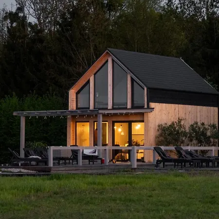 Orzechowe Wzgorze Lantgård